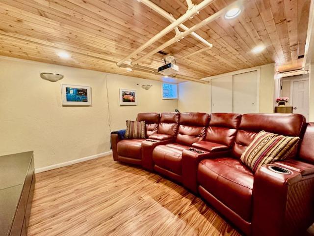 Spacious 3Br Home With Movie Theater بيتسبرغ المظهر الخارجي الصورة